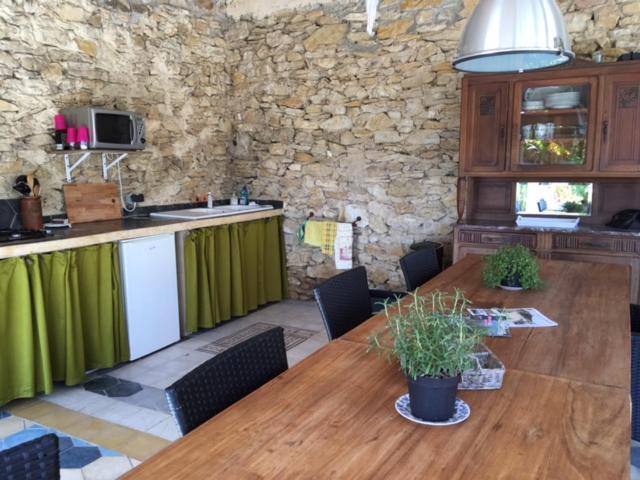 Mas De Costebelle Bed & Breakfast Bollene Exterior photo